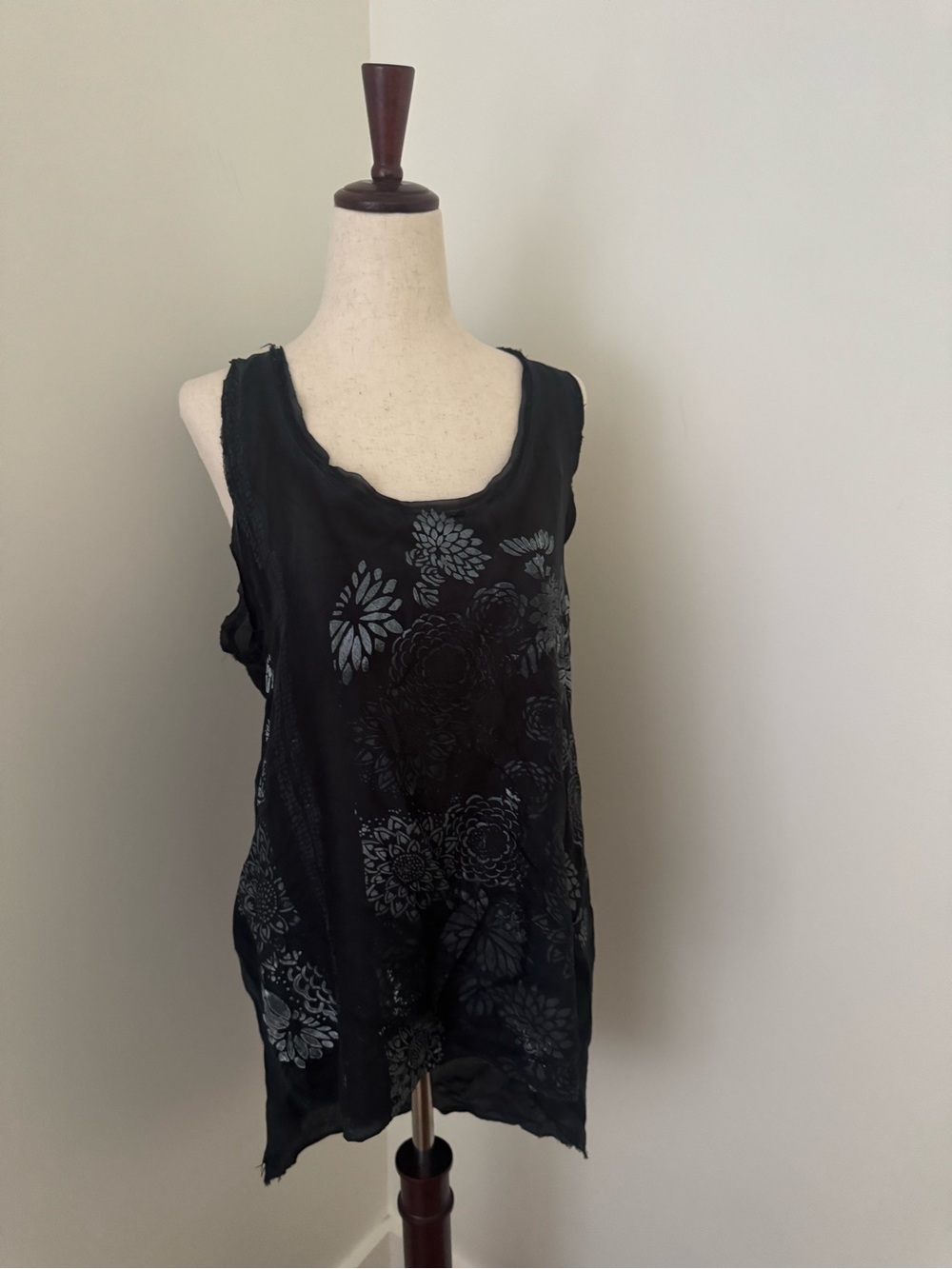 Marika Charles 100% Silk Floral Tunic Tank Black Made USA Size 4